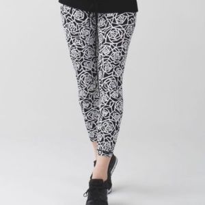 Lululemon High Times Pant/Leggings (EUC)